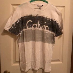 NWT BRAND NEW CALVIN KLEIN T-SHIRT